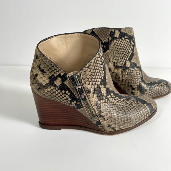 1. State Kaleb Wedge Roccia Beige Snake Ankle Bootie Wedge Designer Boot Size 6 - Picture 1 of 9